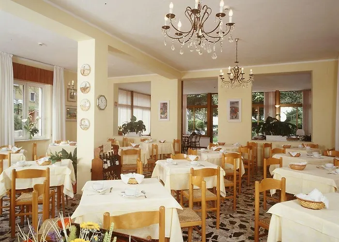מלון Europa 3*
